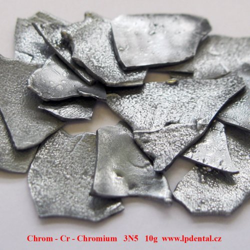 Electrolytically refined chromium lumps