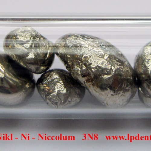 Nikl - Ni - Niccolum  Nickel pellets - melted by electromagnetic induction with oxide-free sufrace.