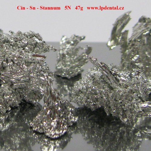 Cín - Sn - Stannum  Tin  crystalline dendritic fragments/Pieces