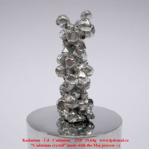 Kadmium-Cd-Cadmium crystal made with the Moj process. Metal Cylinder Rod