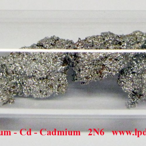 Kadmium - Cd - Cadmium   2N6  Cd Metal  crystalline fragments with oxid-free sufrace