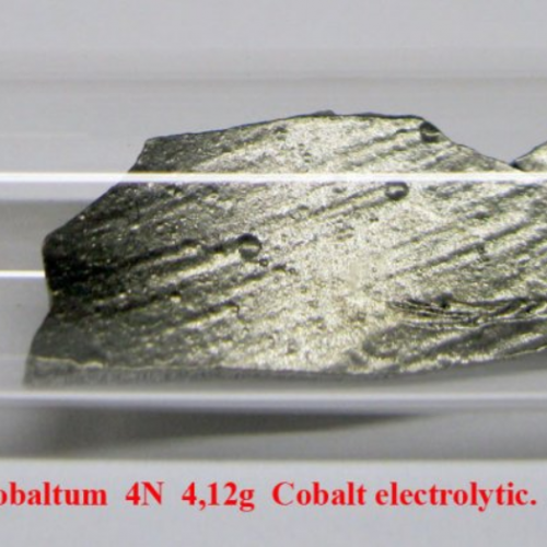Kobalt - Co - Cobaltum 4N 4,12g Electrolytic Cobaltum Metal Flake. Sample with oxide-free sufrace