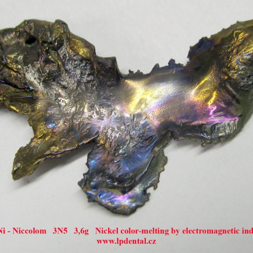 Nikl - Ni - Niccolum   3N5   3,6g    Nickel piece sample - melted by electromagnetic induction/color