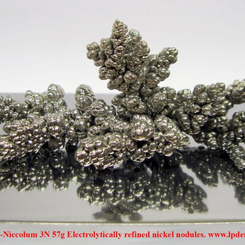 Nikl-Ni-Niccolum 3N 57g Electrolytically refined nickel nodules. 1.jpg