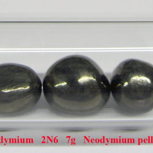 Neodym - Nd - Neodymium   2N6   7g   Neodymium pellets.jpg