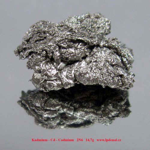 Kadmium - Cd - Cadmium   2N6. Metal  sample of cadmium.